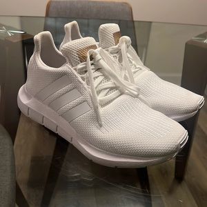 Adidas swift run shoes (8)